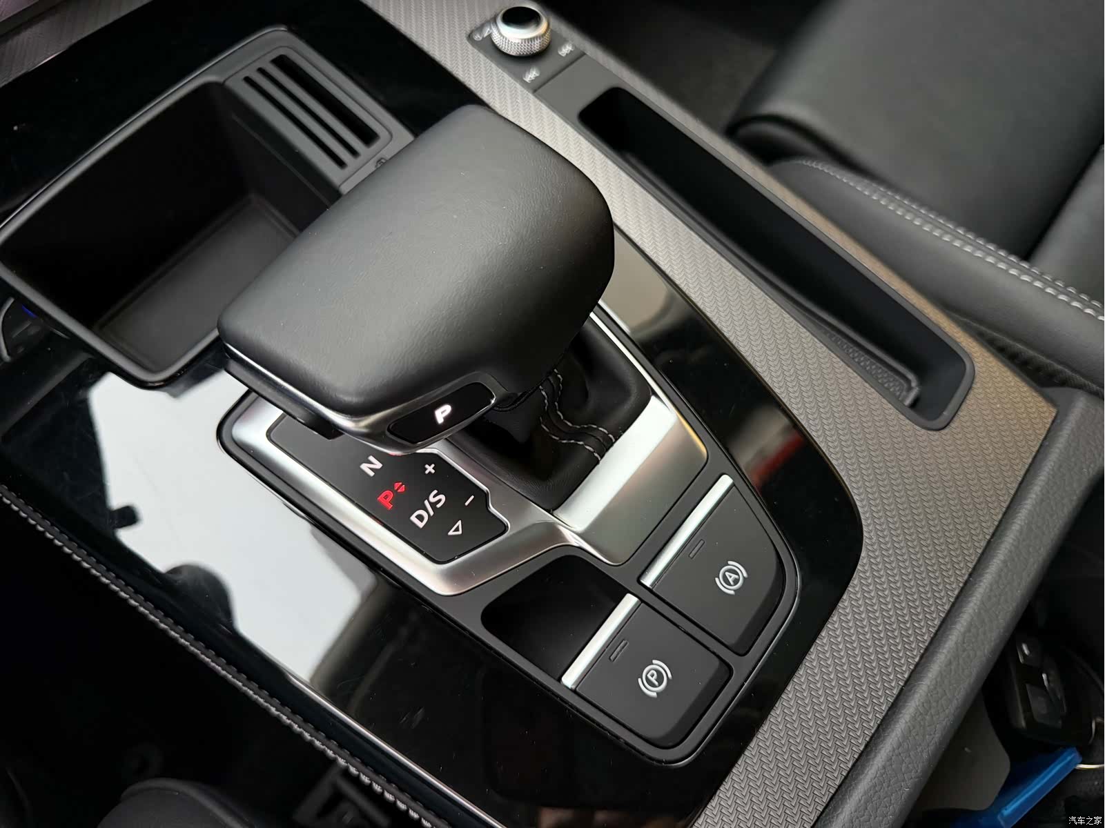 Audi Q5L, 2022 14