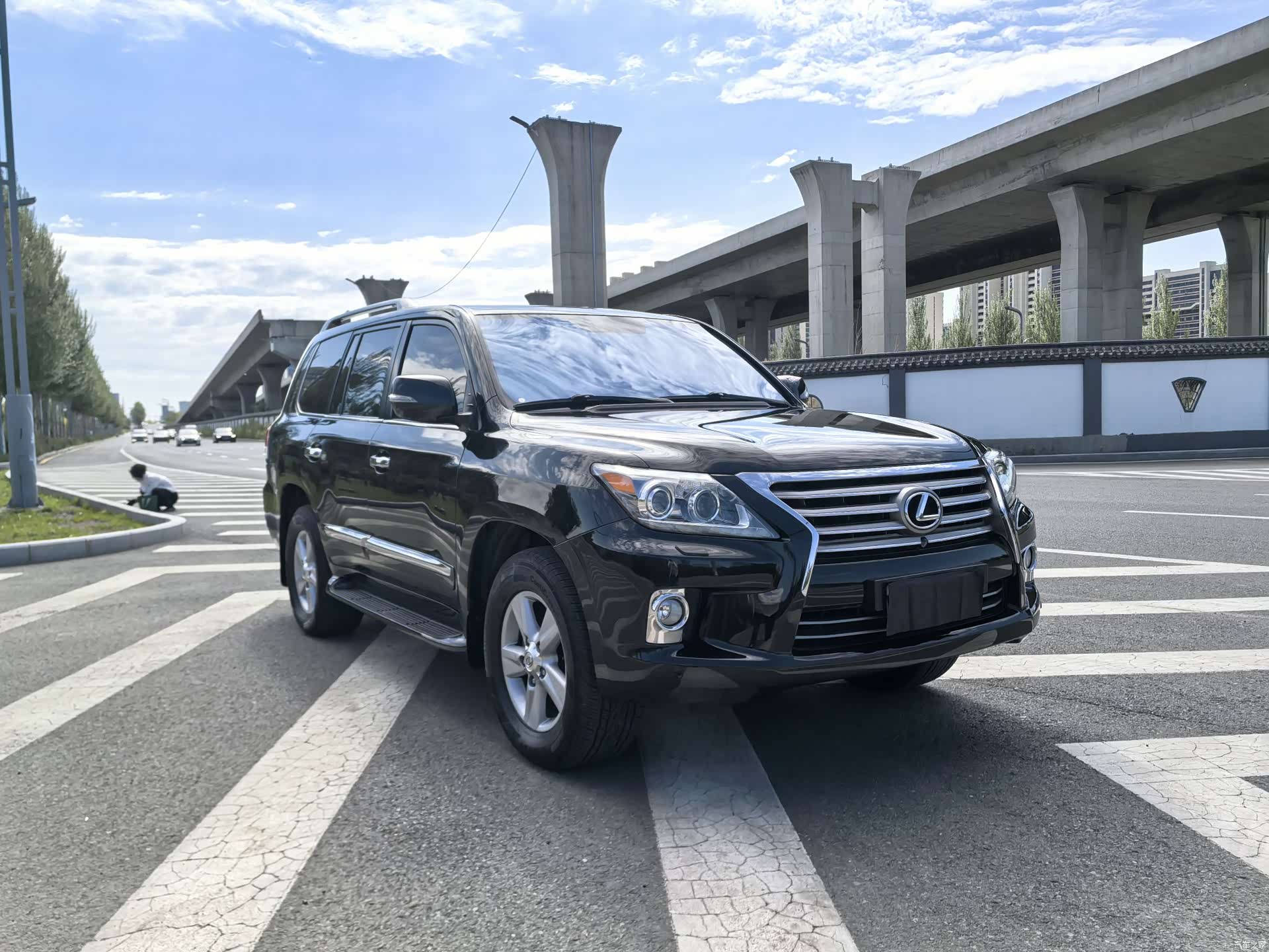 Lexus LX, 2012 3