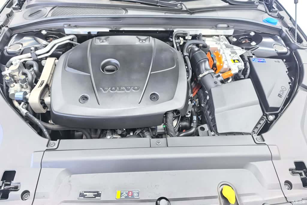 Volvo S90, 2025 10