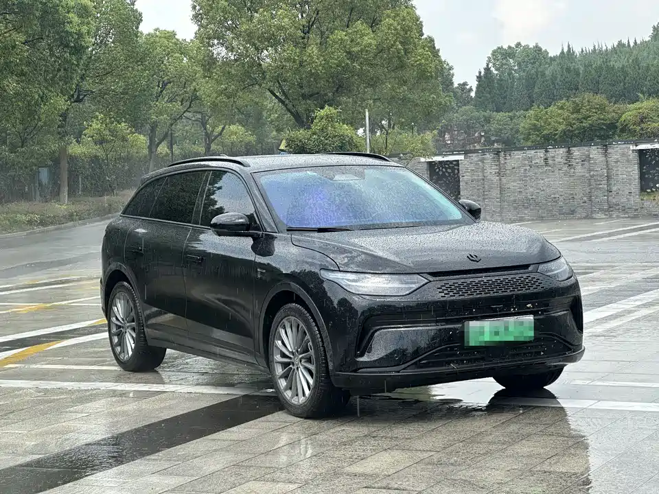 Leapmotor C11