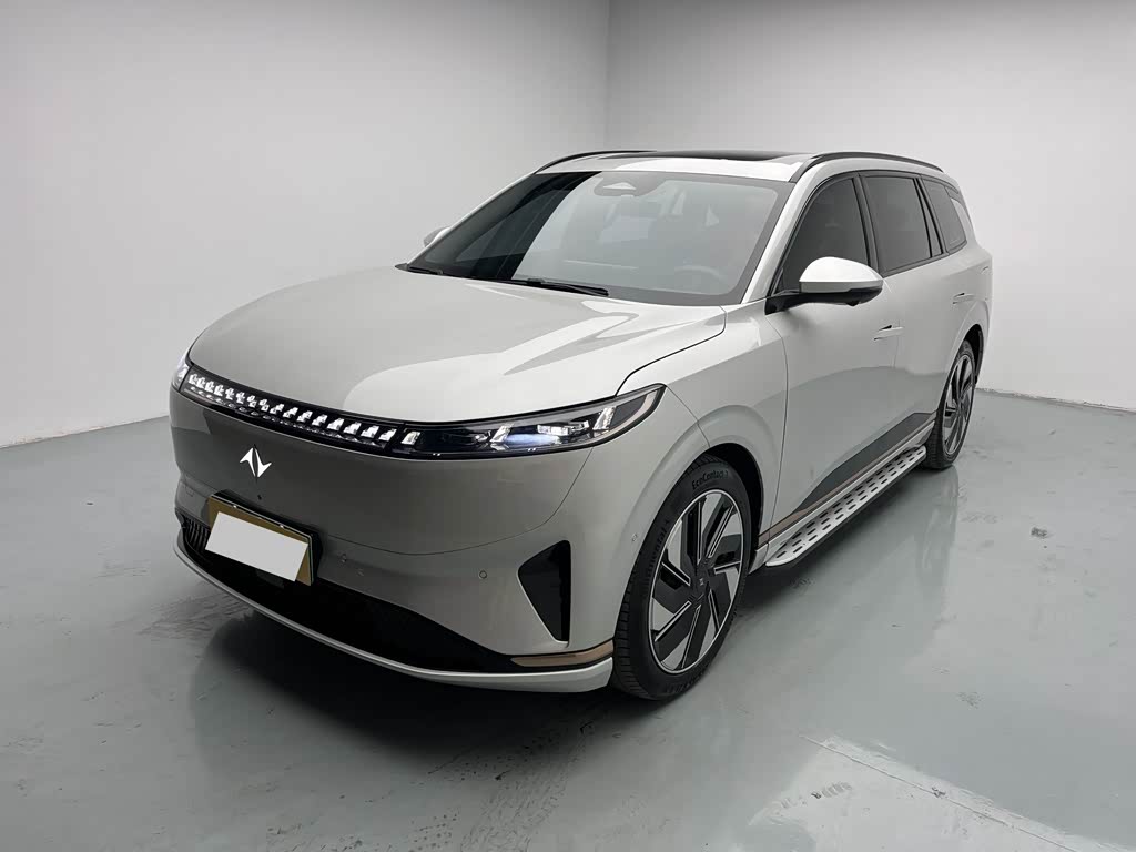 Dongfeng eπ008