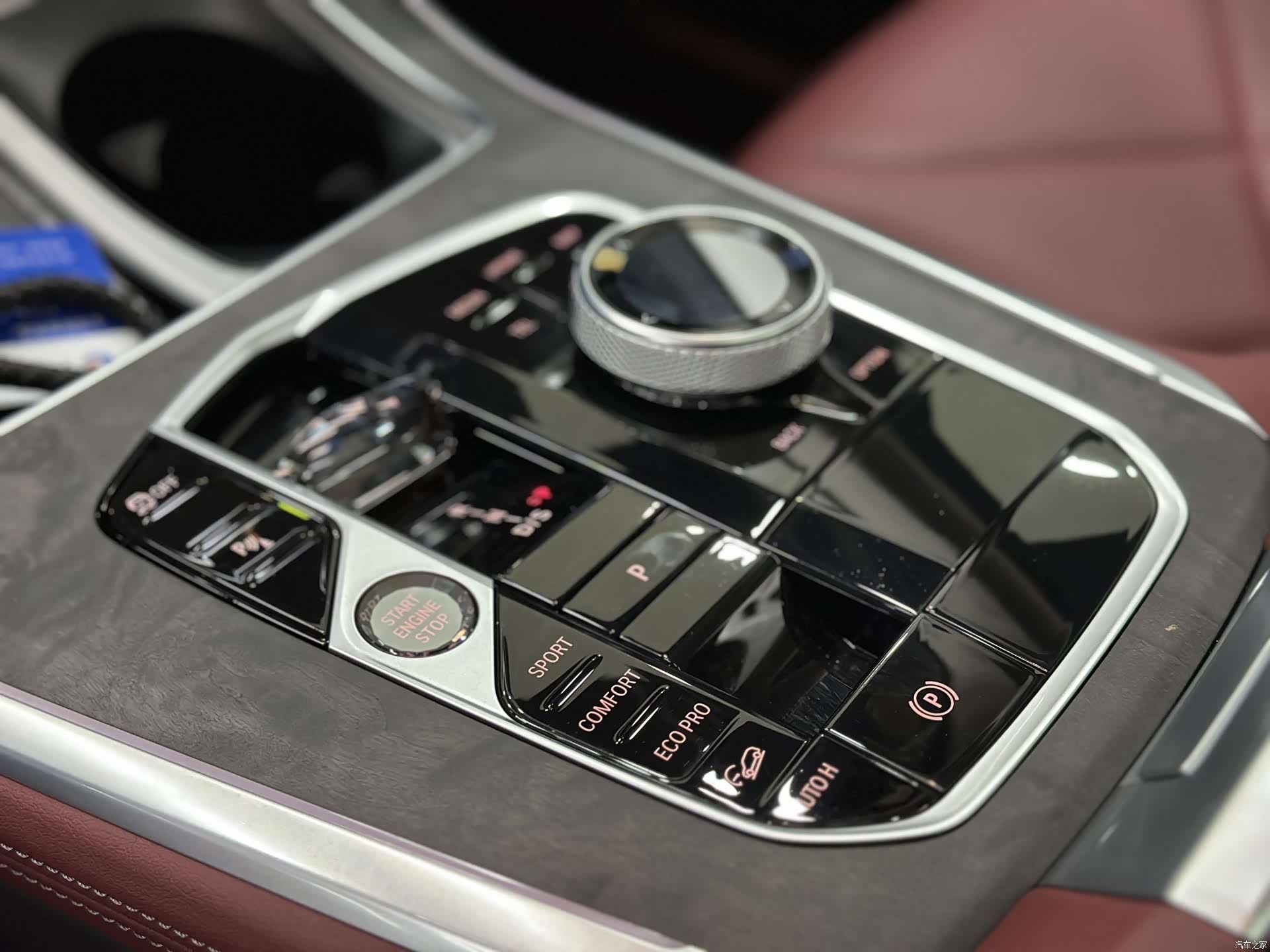 BMW X5, 2025 12