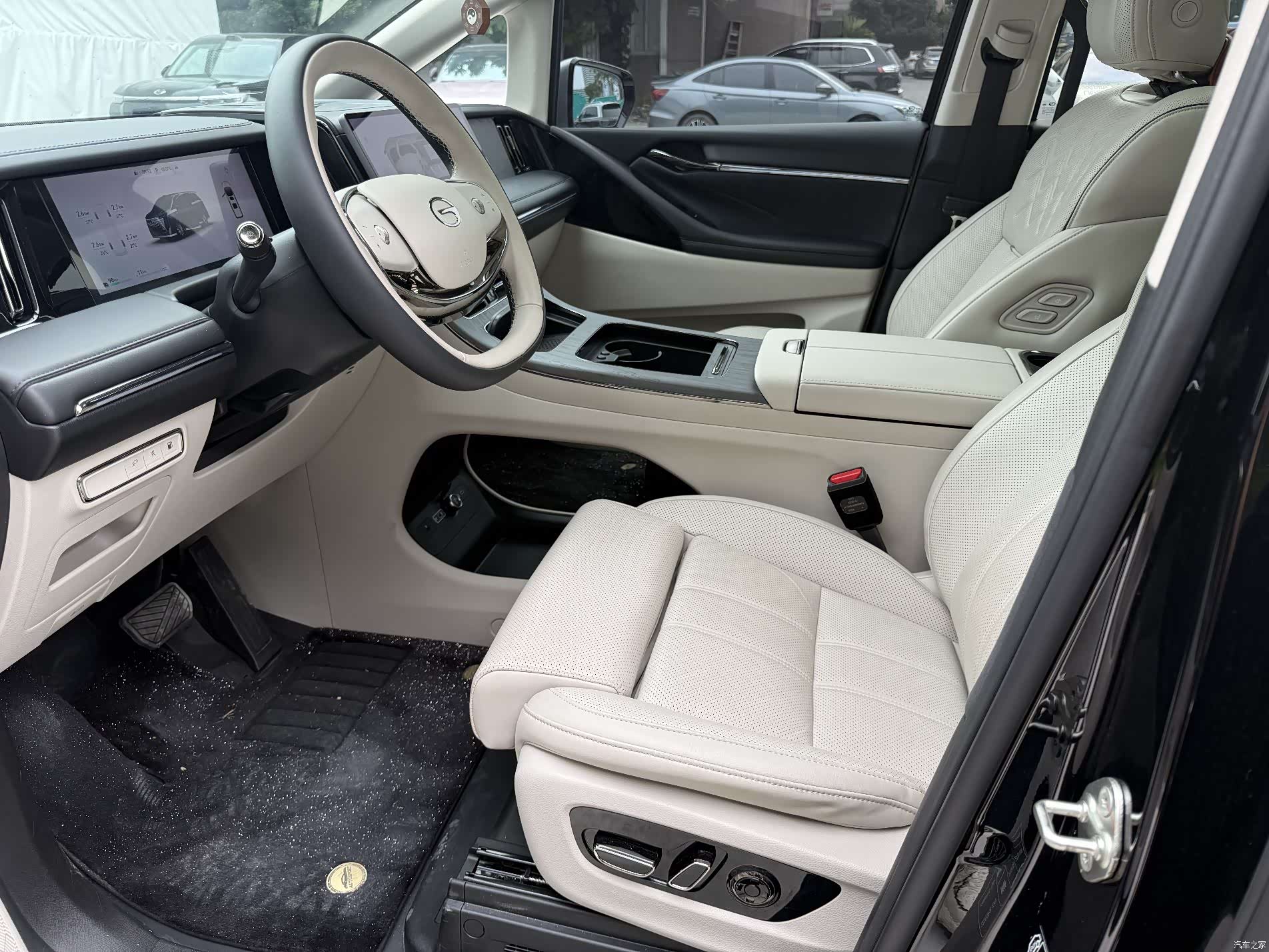 Trumpchi M8, 2025 13