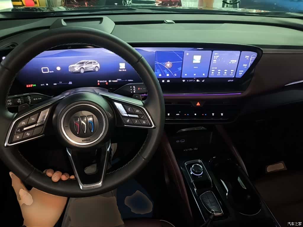 Buick Envision Plus, 2025 10