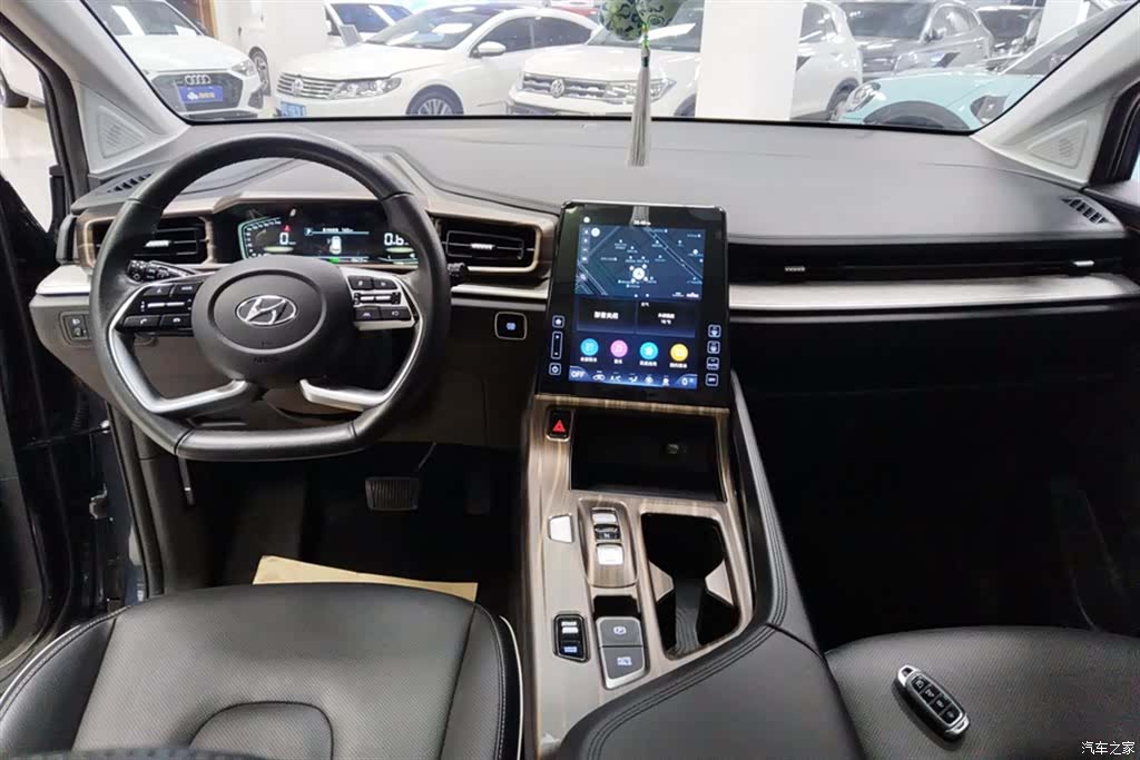 Hyundai Custo, 2024 12