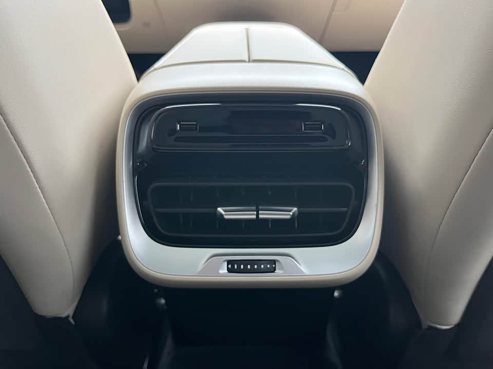 XPENG P7 XPENG P7