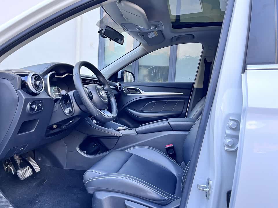 MG EZS pure electric