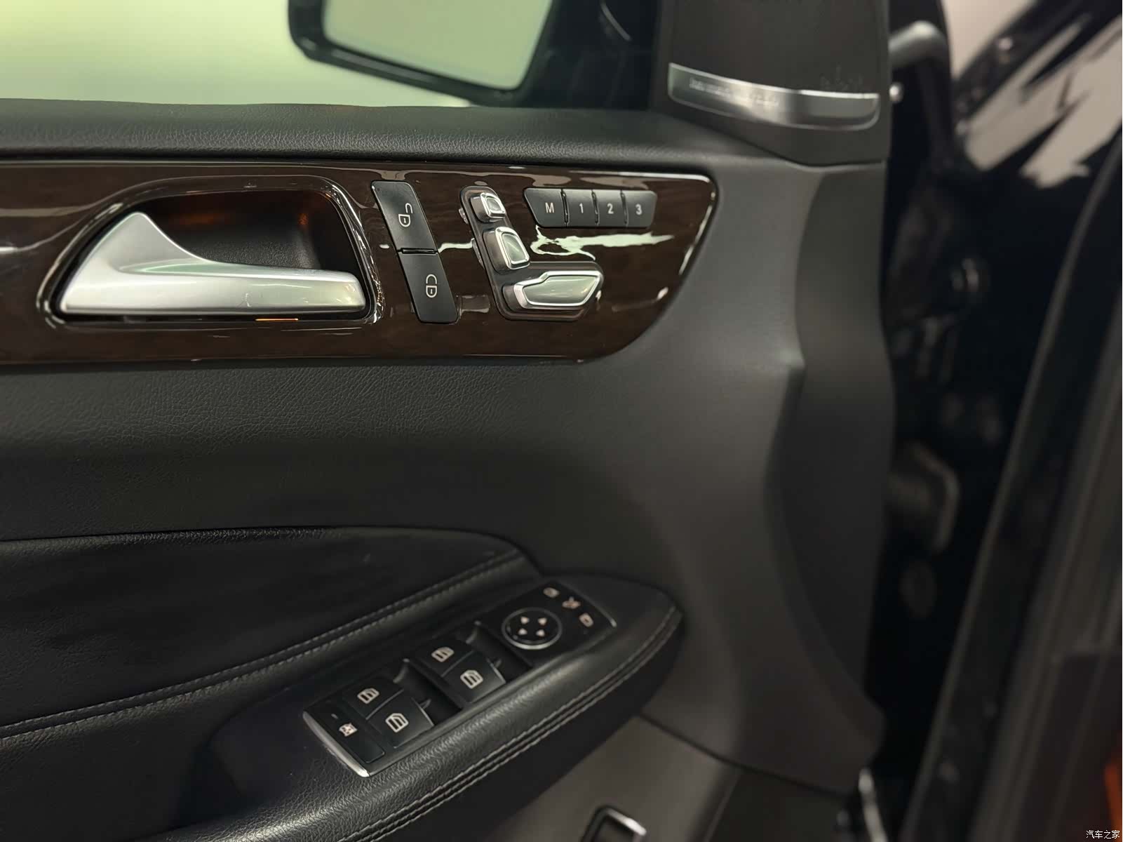 Mercedes-Benz GLS, 2017 11