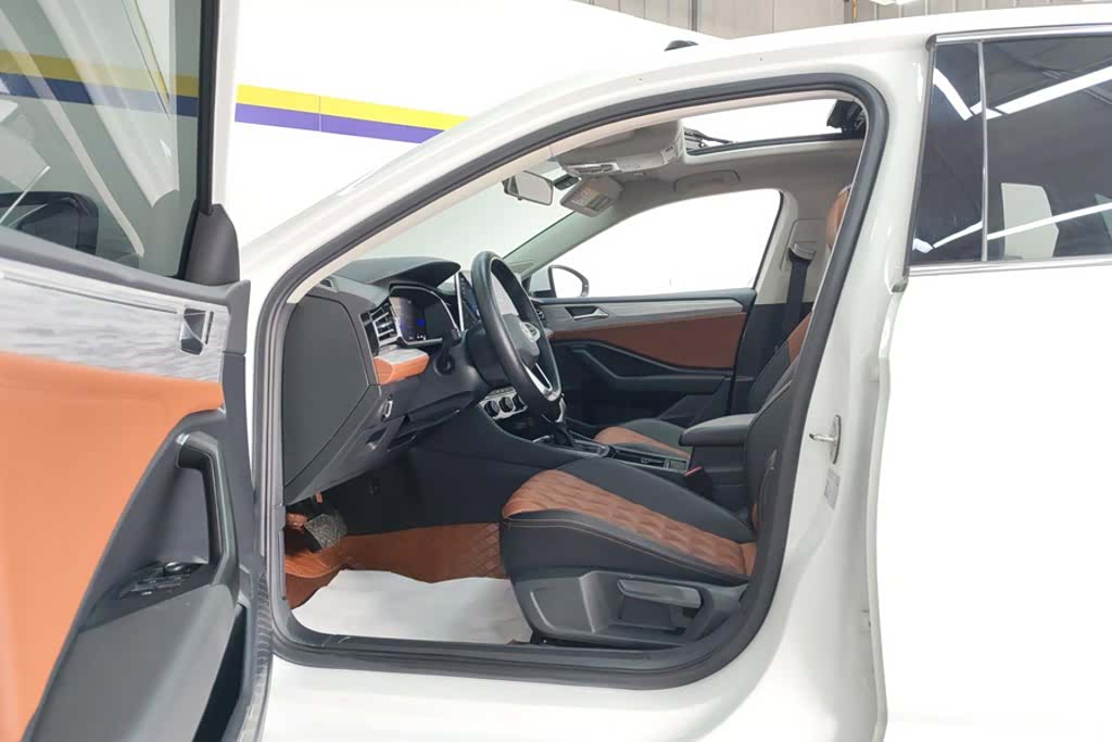 Volkswagen Sagitar, 2023 9