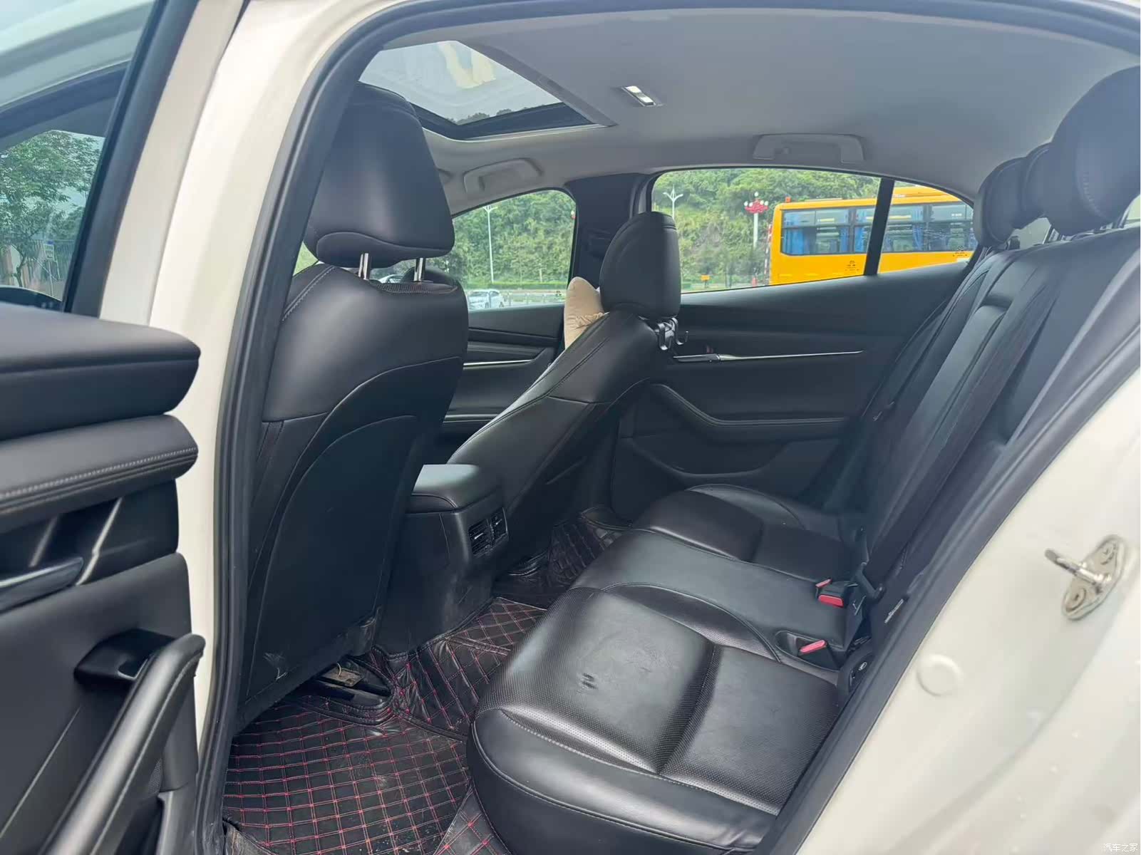 Mazda Mazda3, 2022 все фото