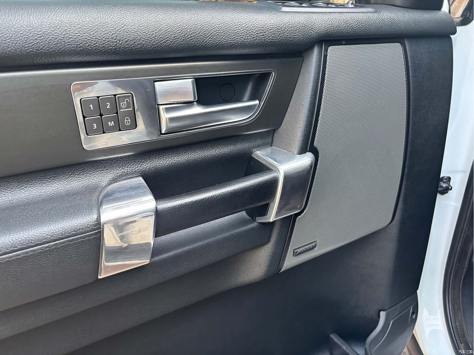Land Rover Discovery, 2014 все фото