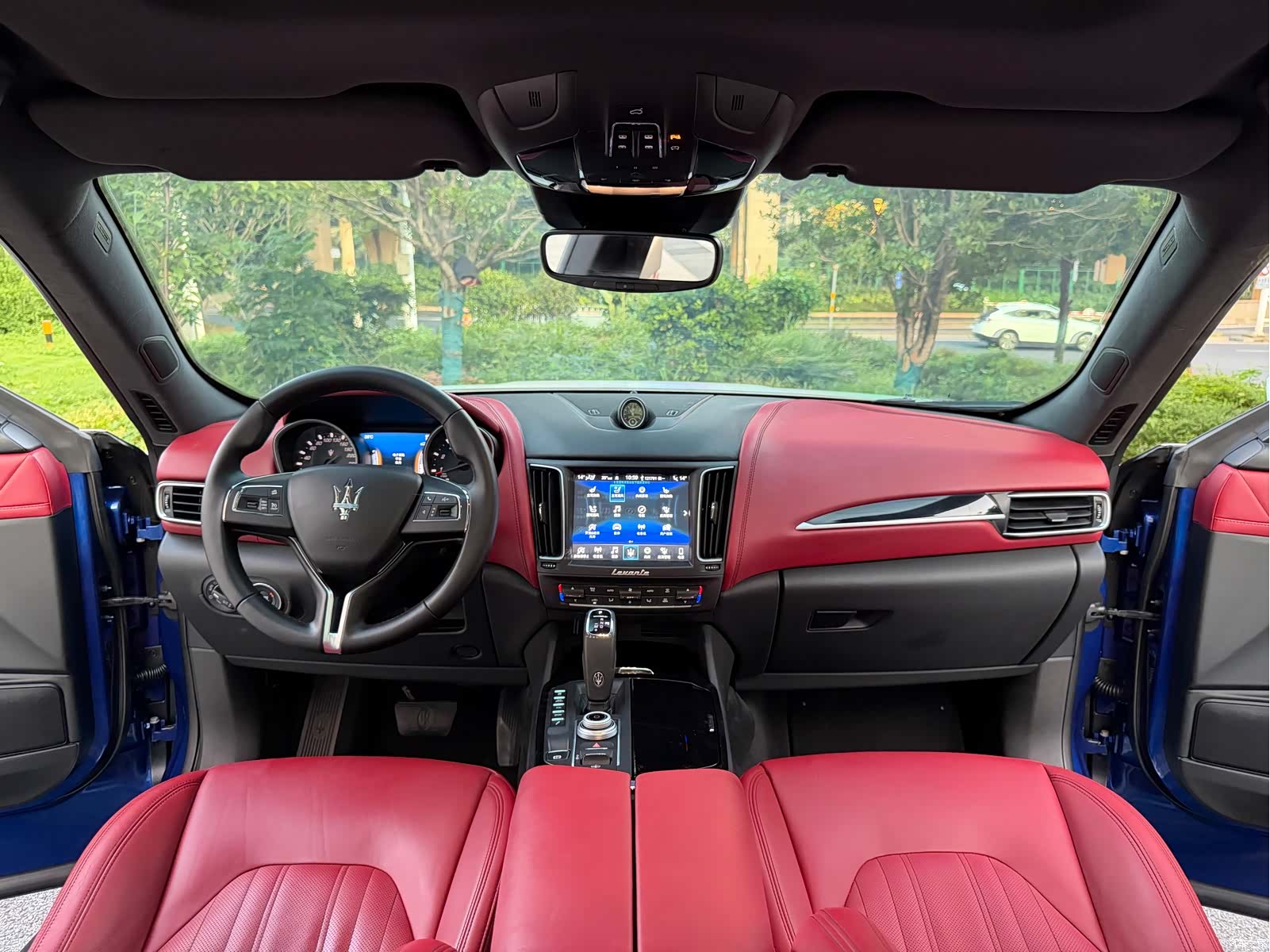 Maserati Levante, 2020 11