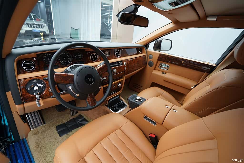 Rolls-Royce Phantom, 2011 3