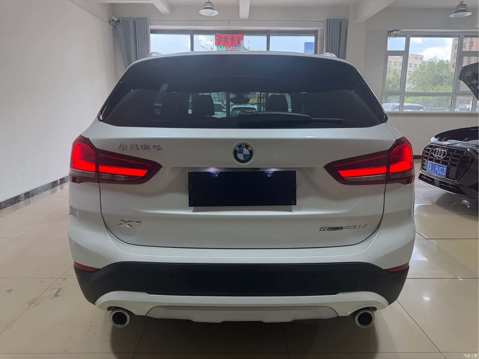BMW X1, 2023 все фото