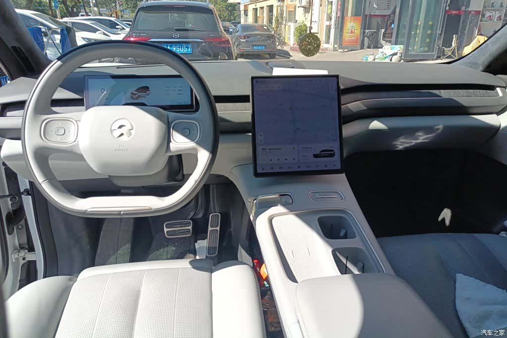 NIO ES8, 2023 12