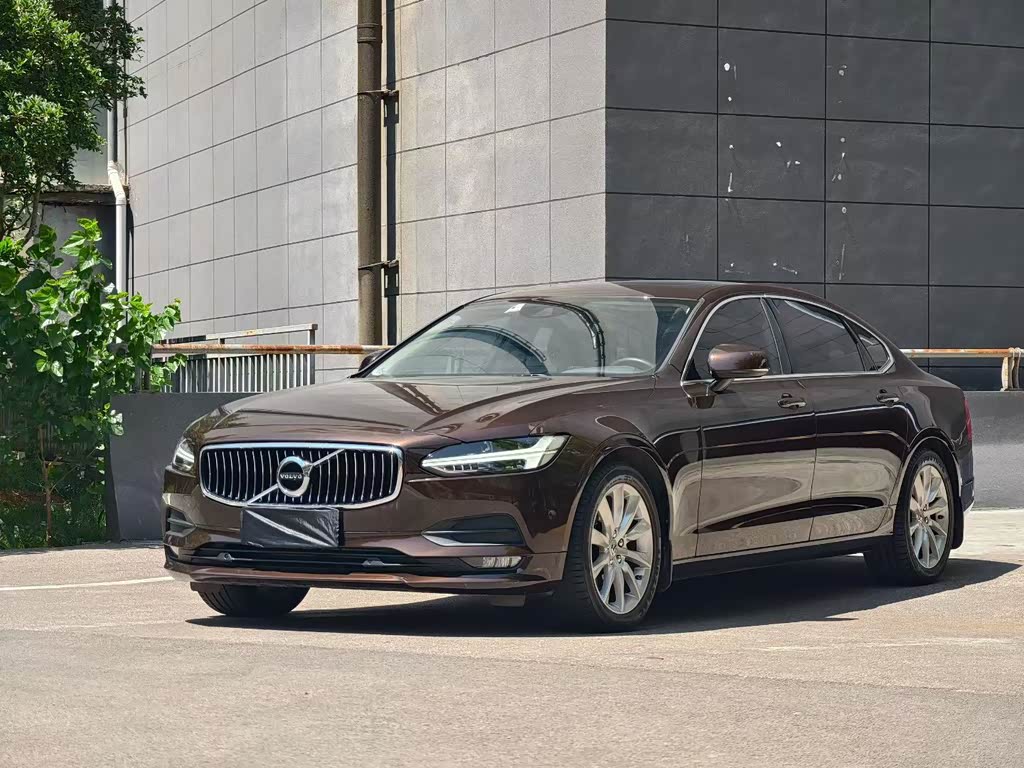 Volvo S90