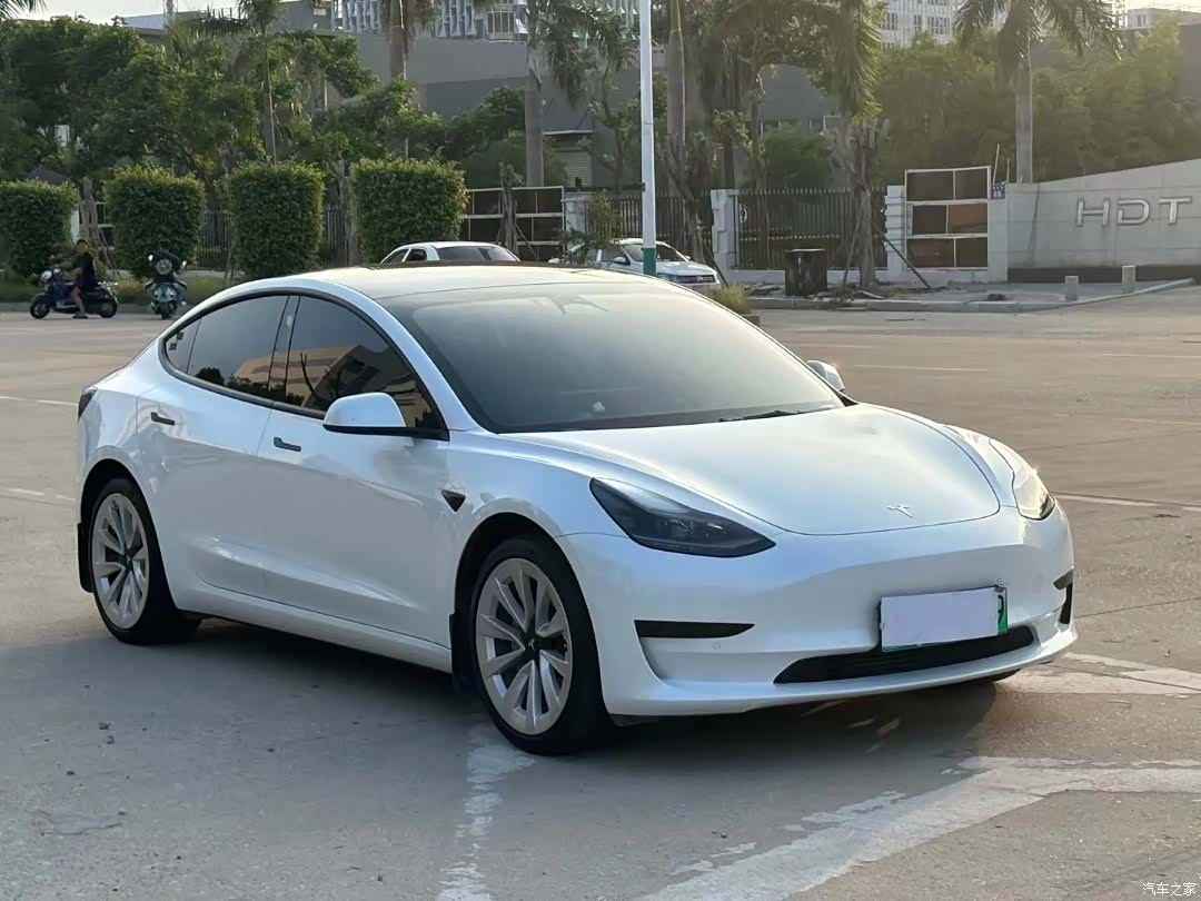 Tesla Model 3, 2022 3