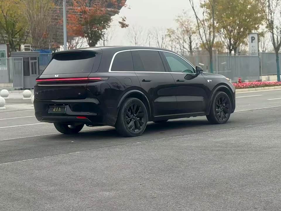 Li Auto Ideal L8