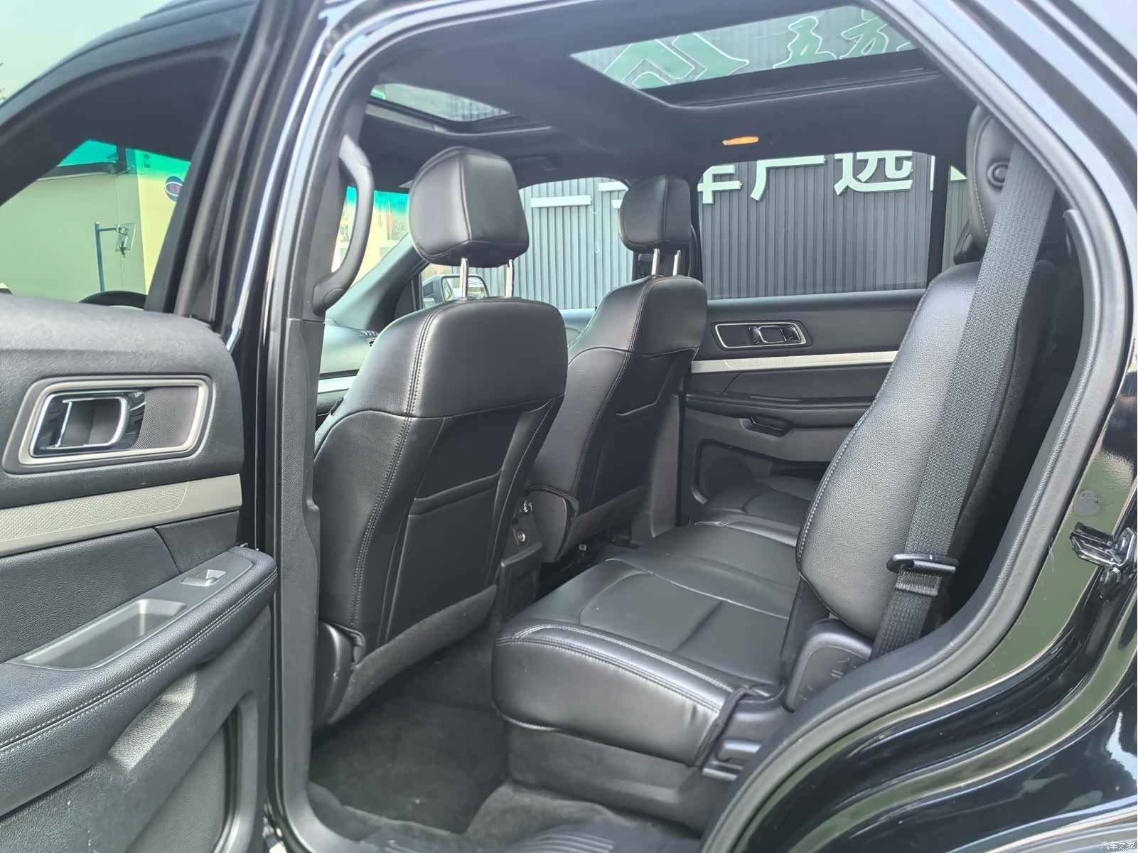 Ford Explorer, 2016 10