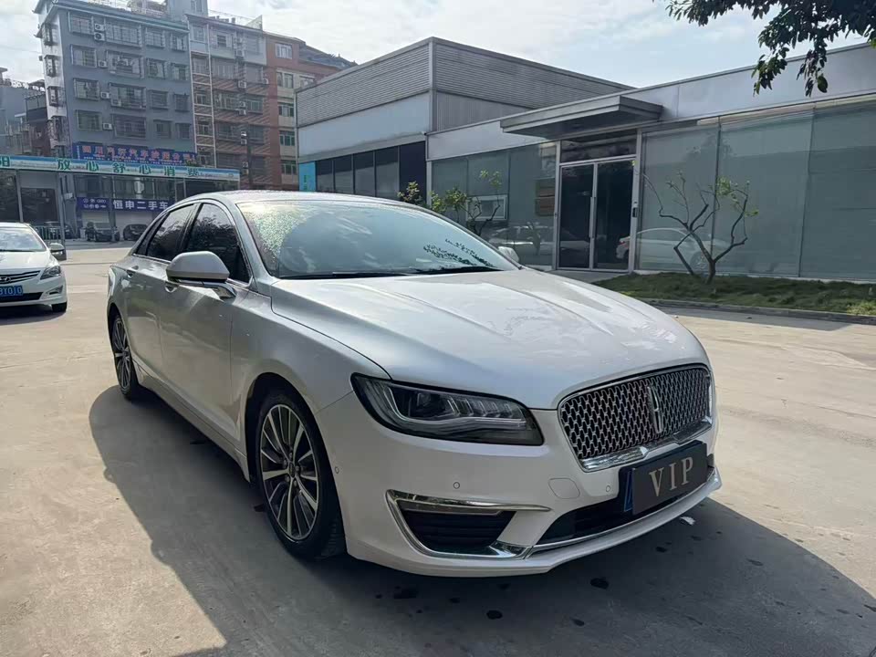 Lincoln MKZ