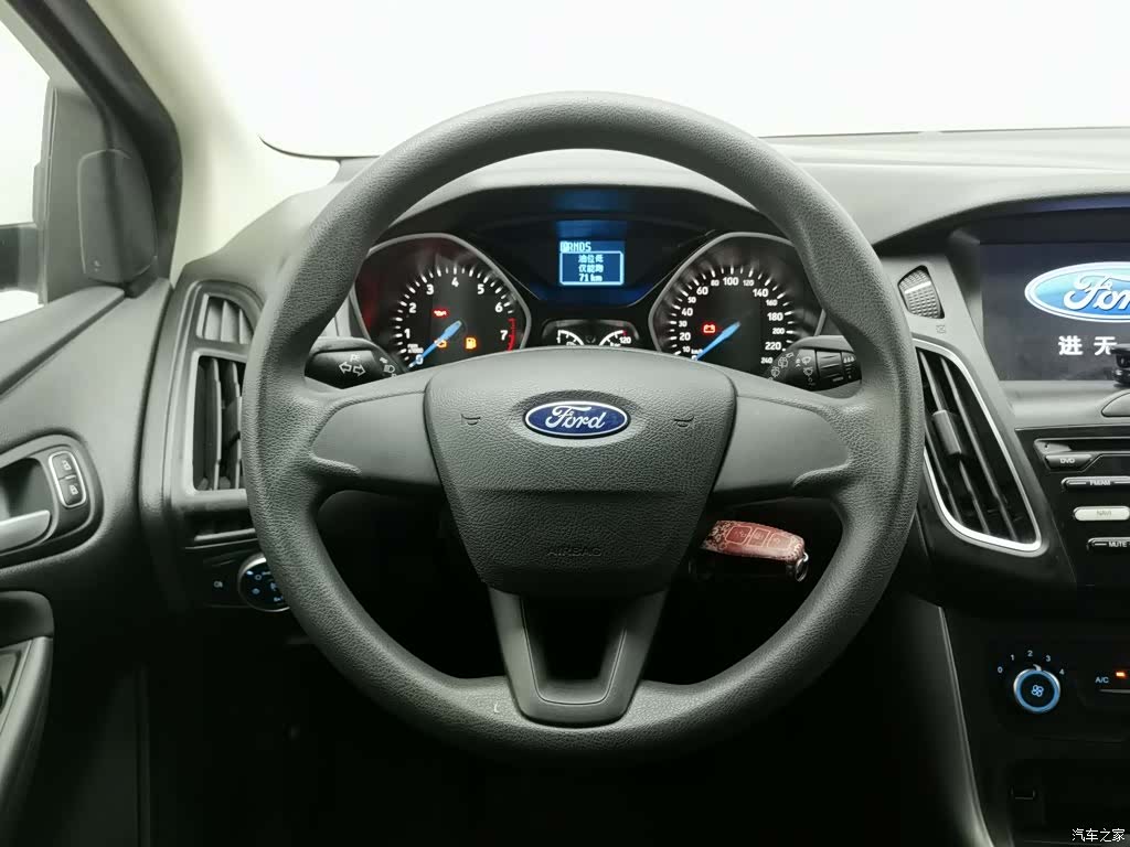 Ford Focus, 2019 11