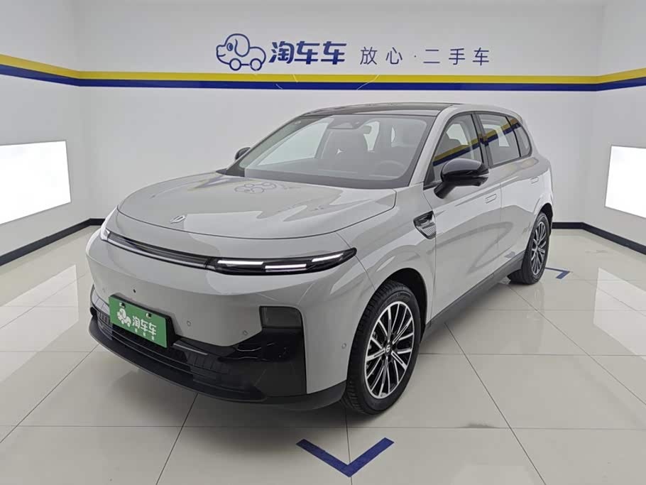 Leapmotor B10