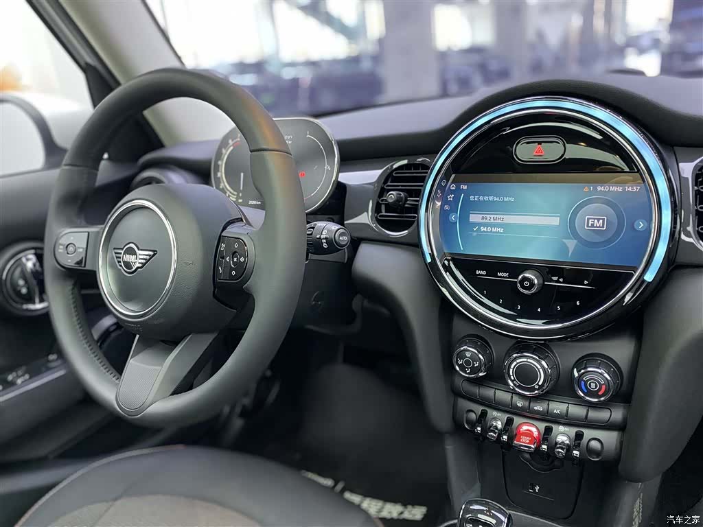 Mini ONE, 2024 14