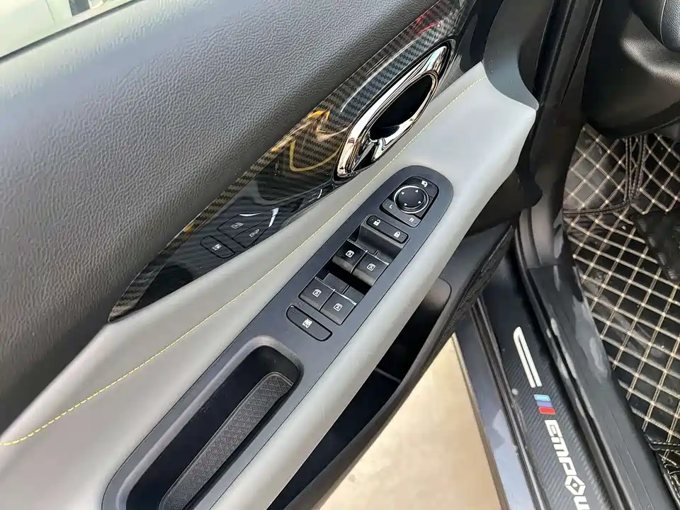 Trumpchi Shadow Leopard