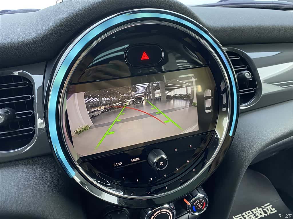 Mini ONE, 2024 18