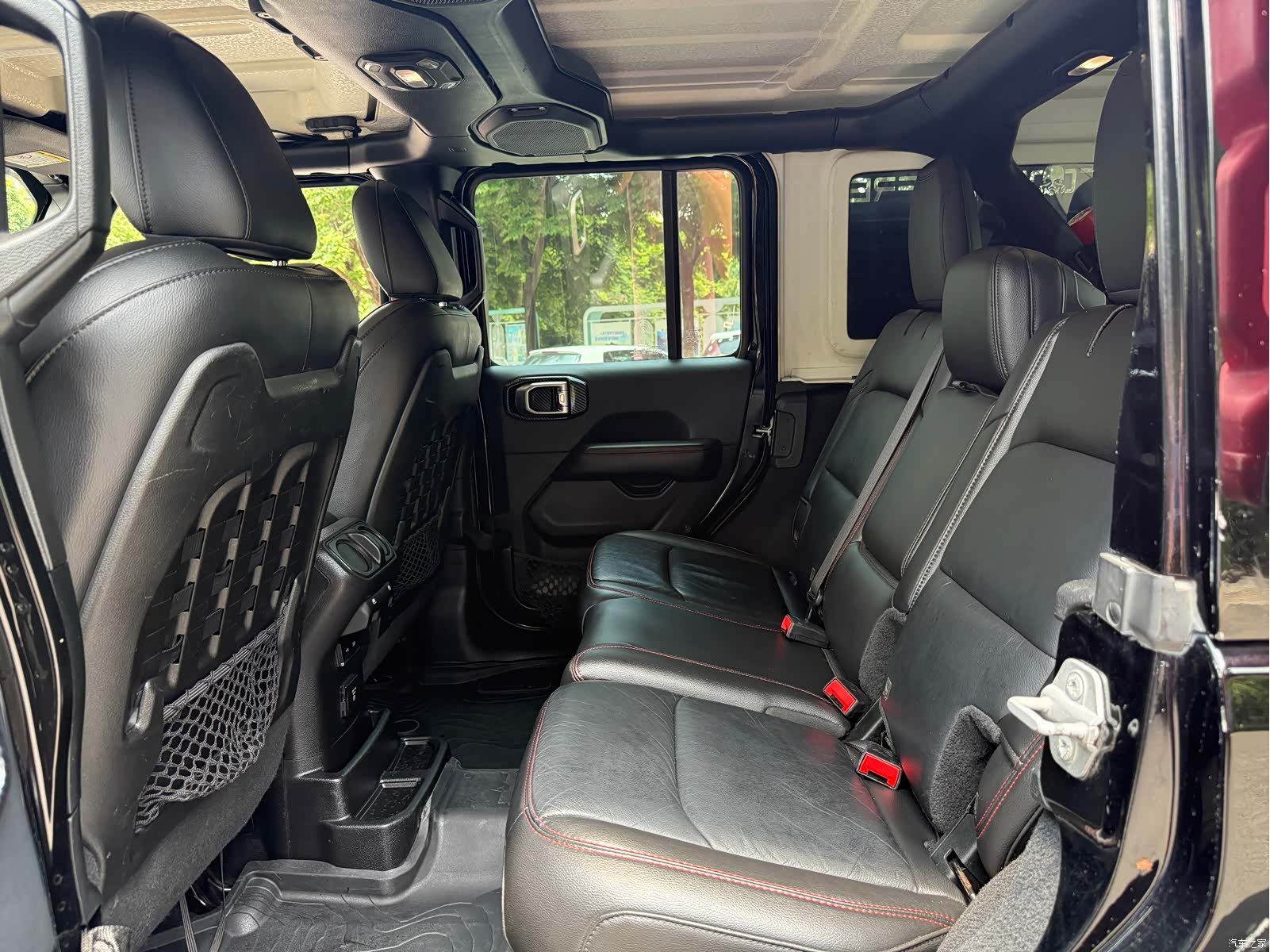 Jeep Wrangler, 2019 9