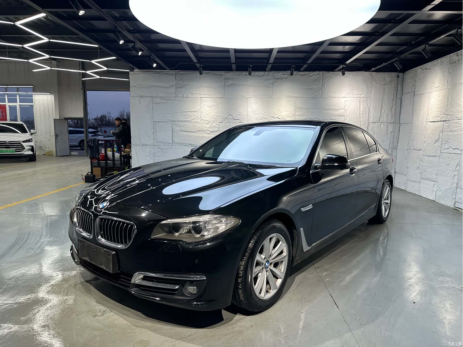 BMW 5 Series, 2015 1