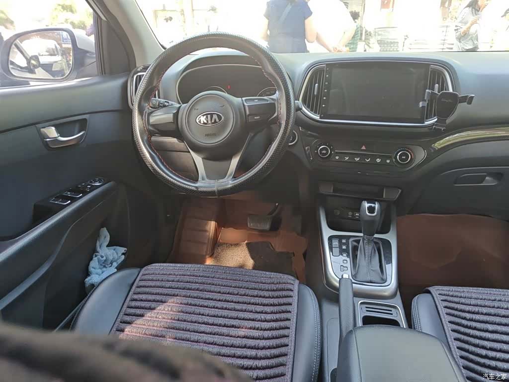 Kia KX3, 2015 6