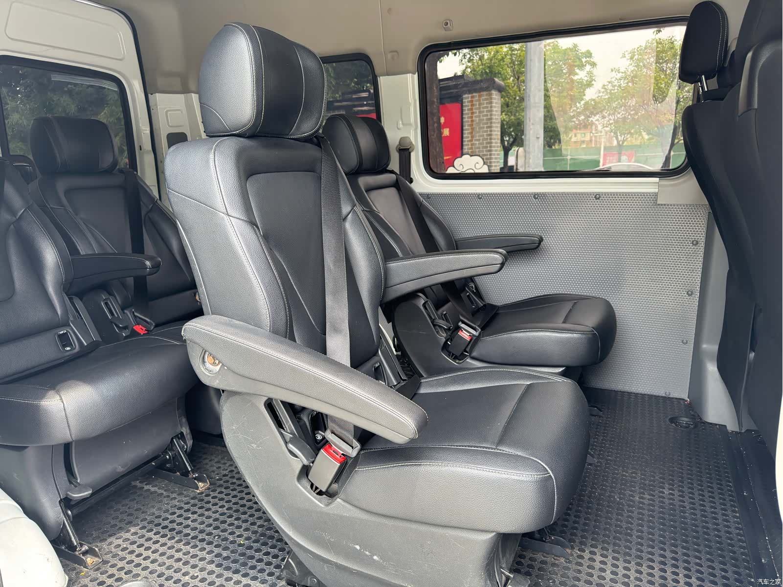 Maxus V80, 2024 11
