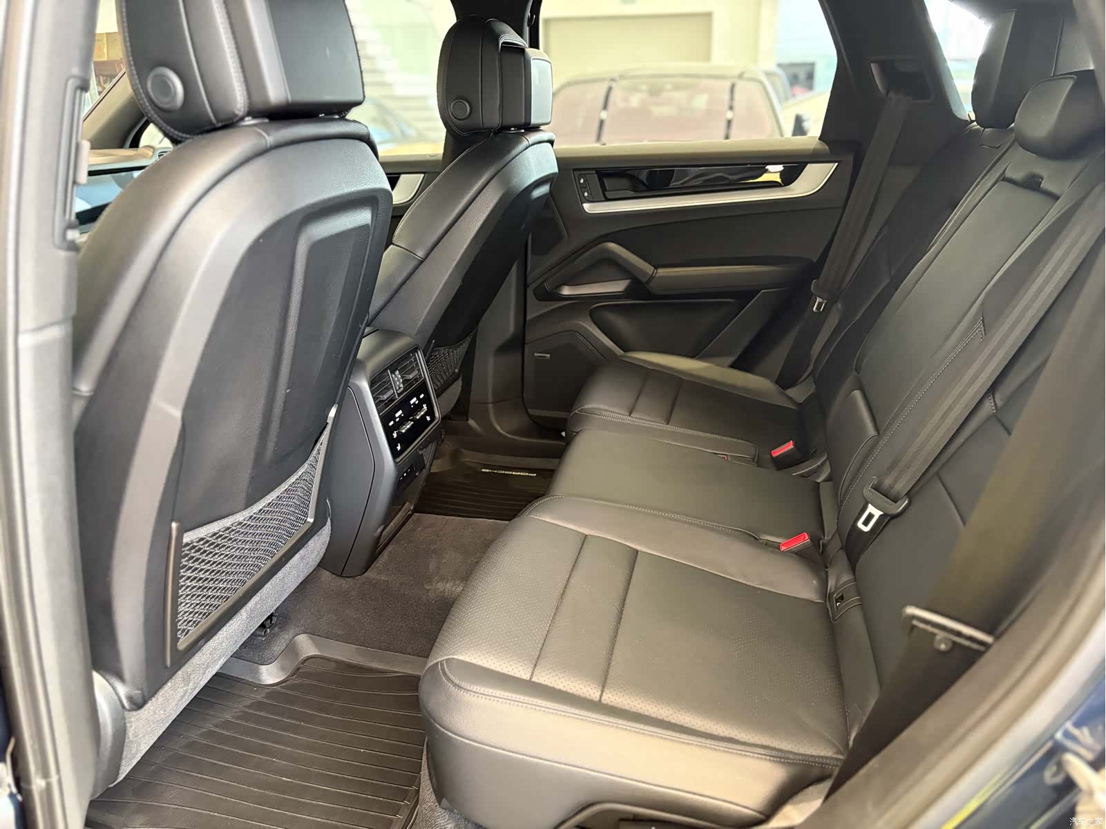 Porsche Cayenne, 2024 14