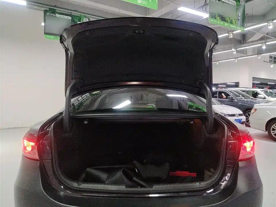 Mazda Atez