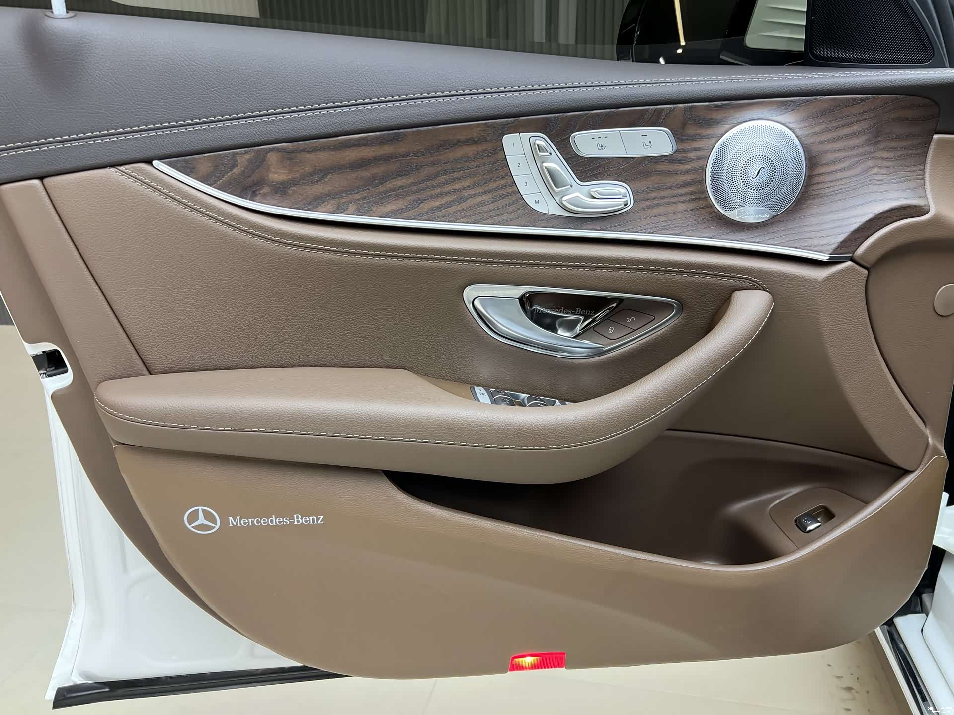 Mercedes-Benz E-Class, 2021 11