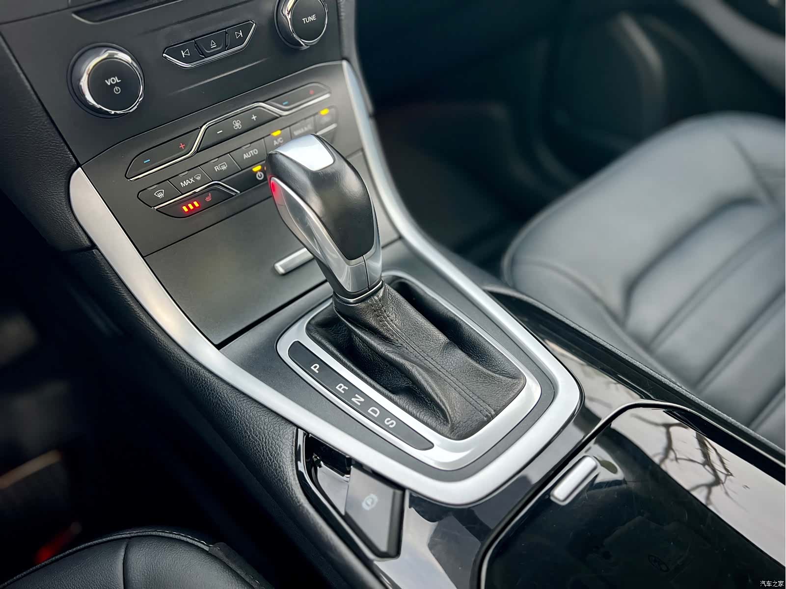 Ford Edge, 2017 16