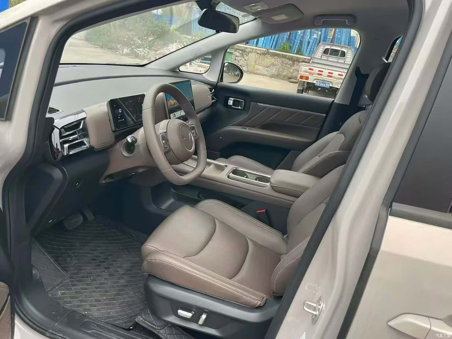 Wuling 730, 2025 все фото