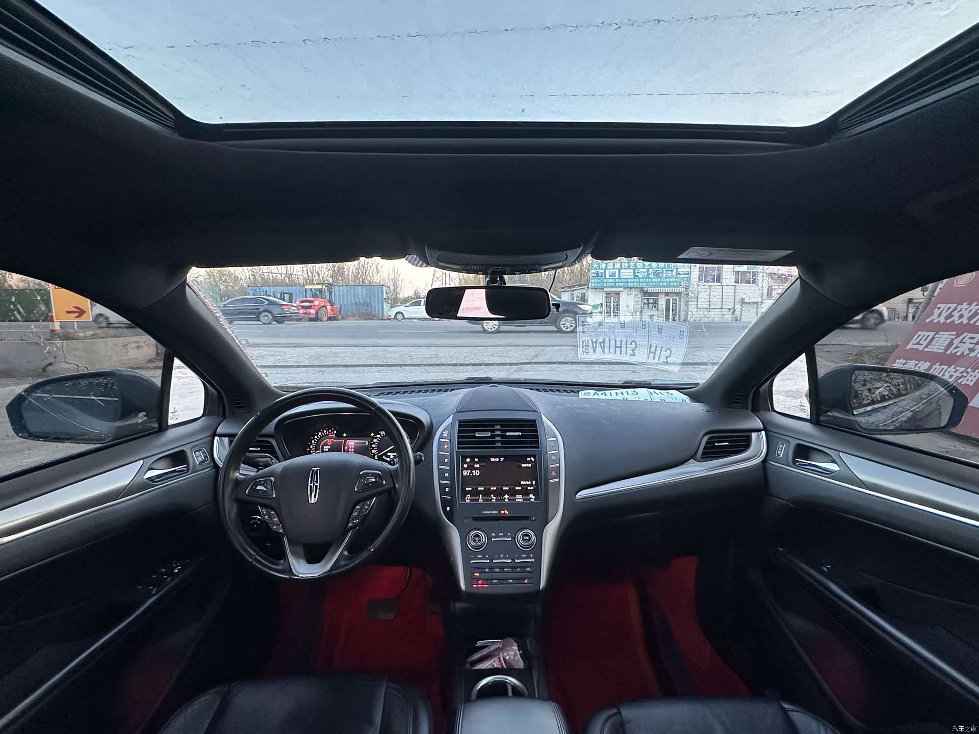 Lincoln MKC, 2018 все фото