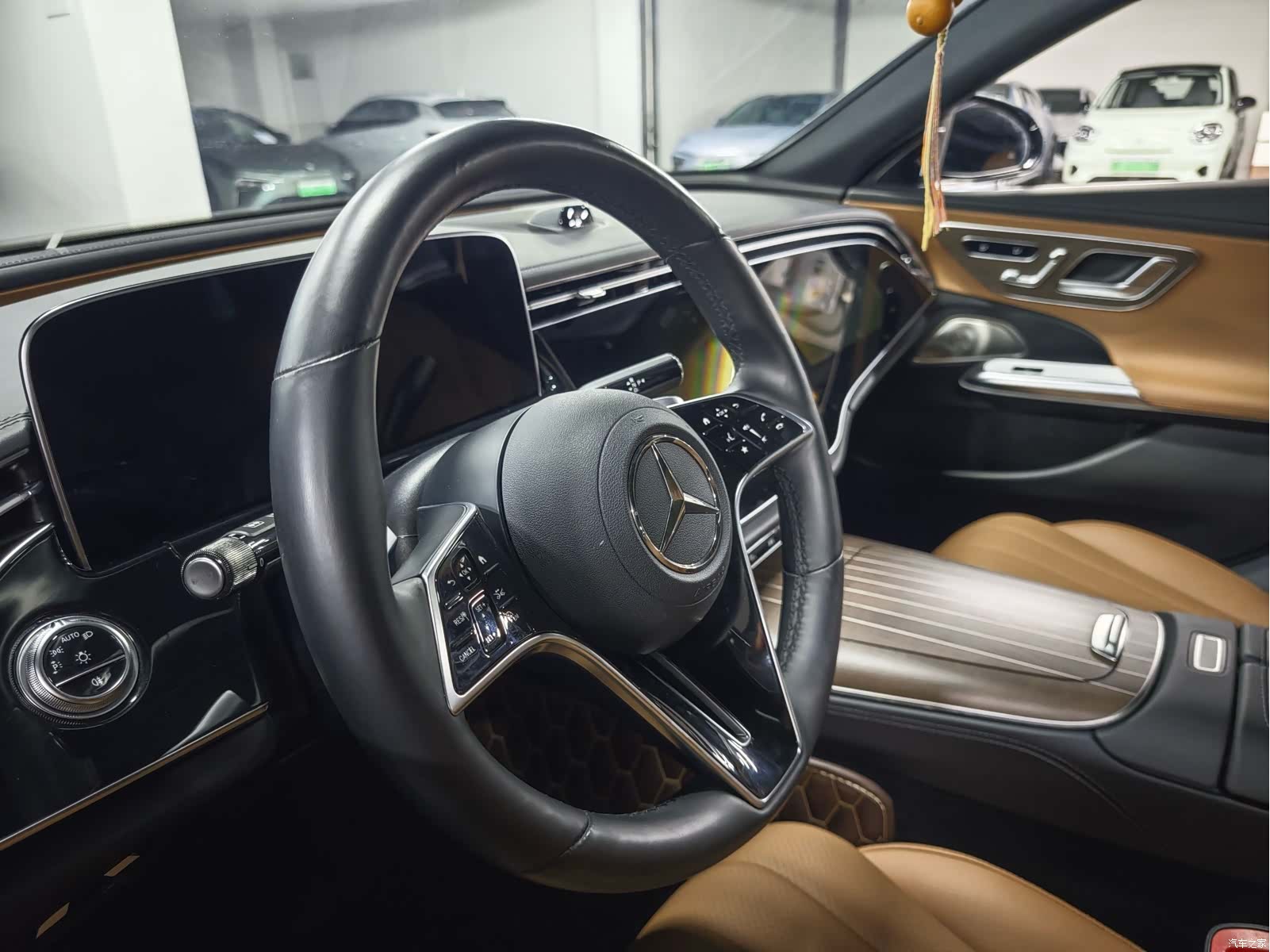 Mercedes-Benz E-Class, 2024 15