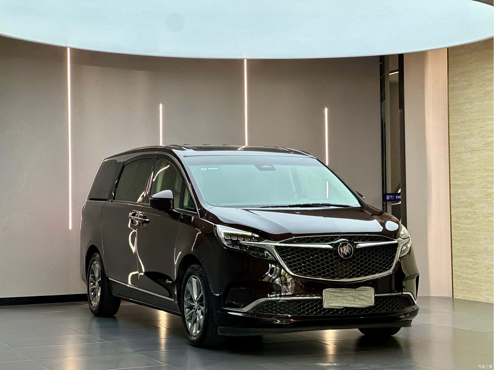 Buick GL8, 2022 3