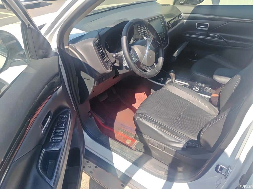 Mitsubishi Outlander, 2018 8