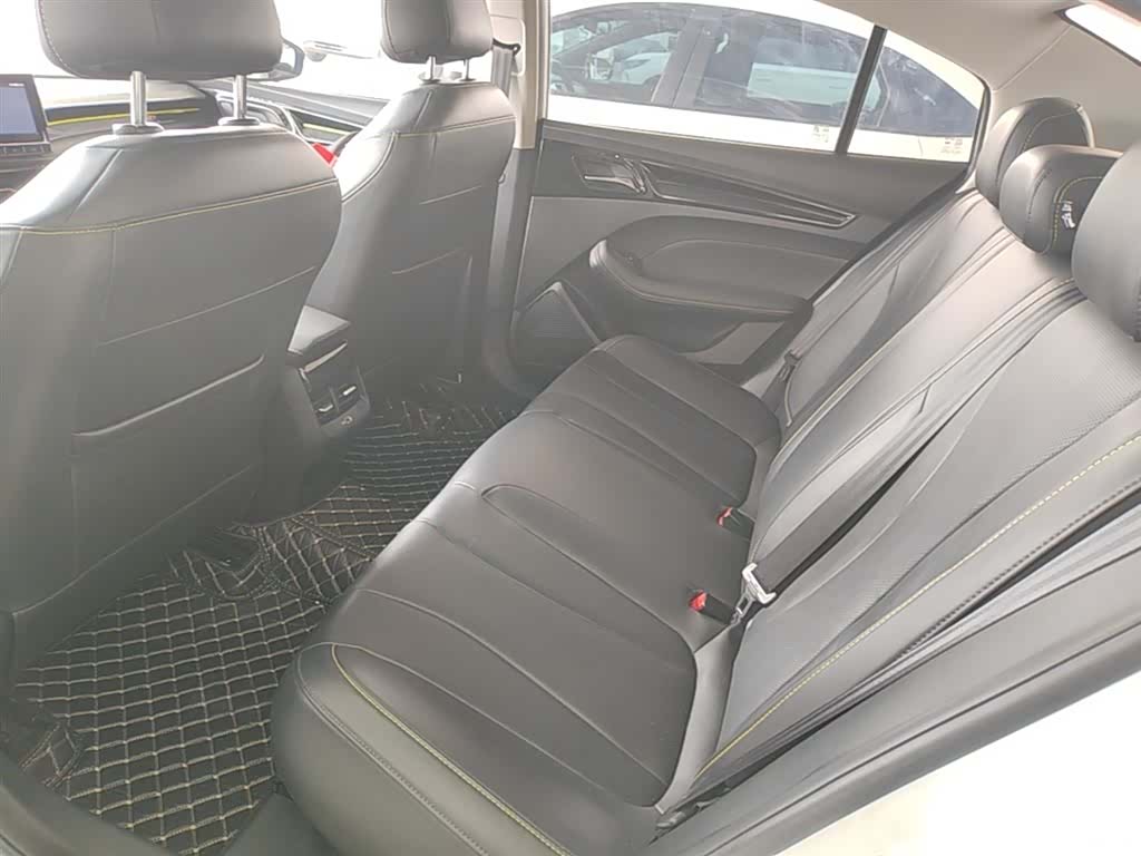 Roewe i5, 2023 17