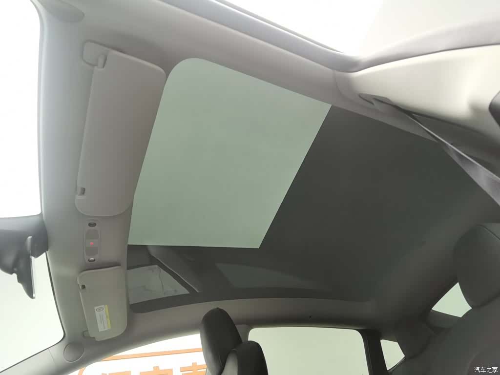 Tesla Model Y, 2022 14