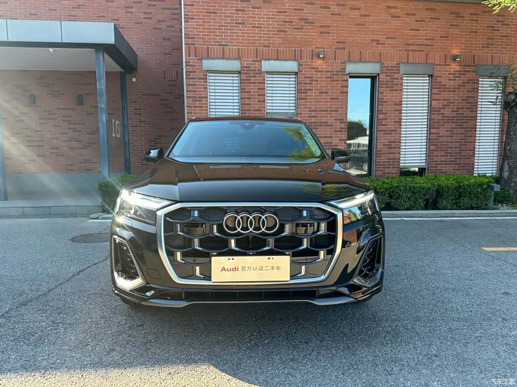 Audi Q7, 2026 11