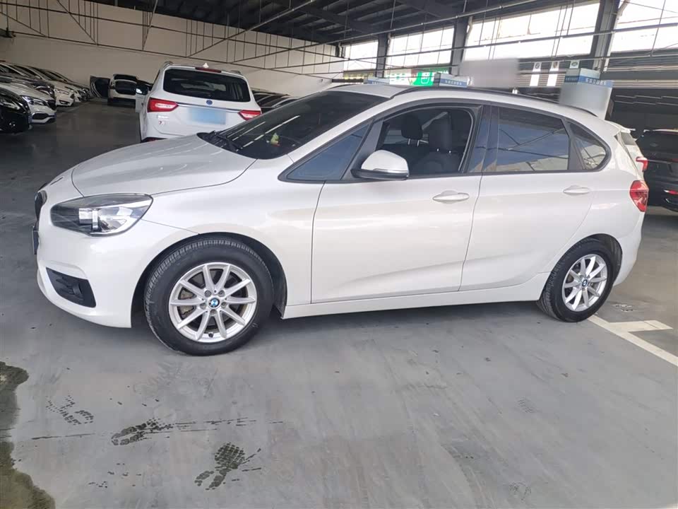 BMW 2 series station wagon