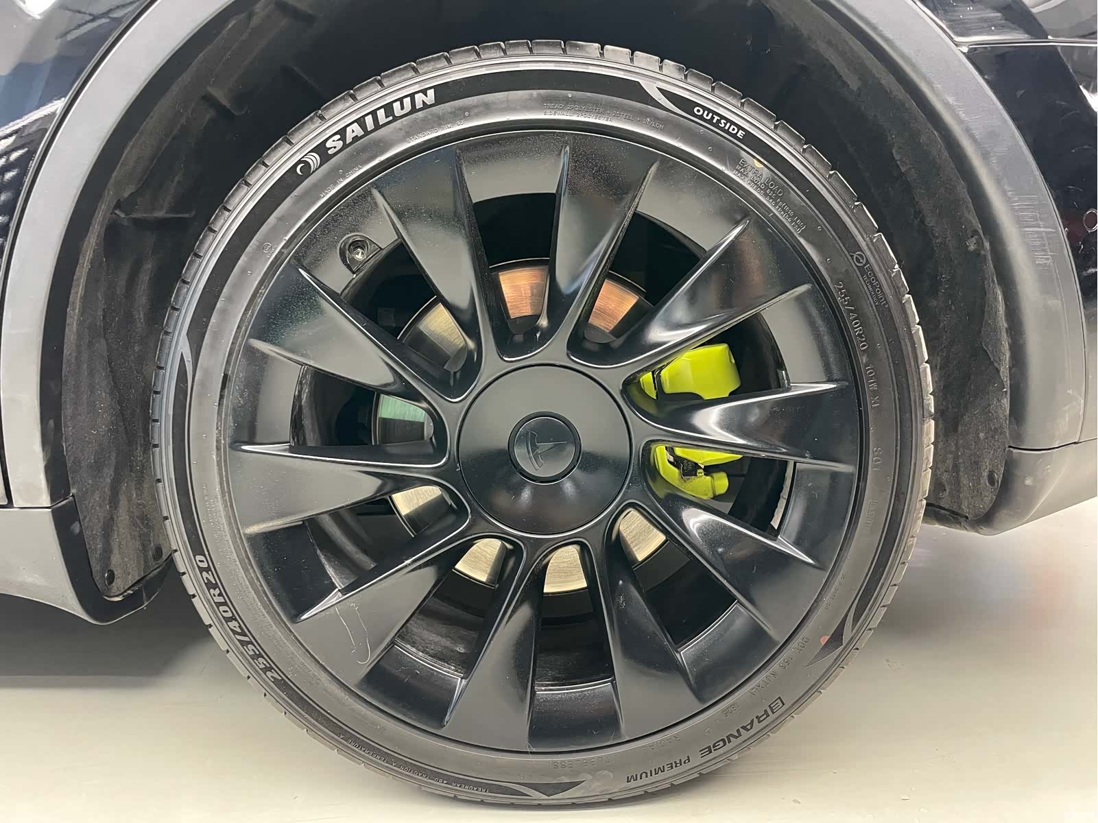 Tesla Model Y, 2021 25
