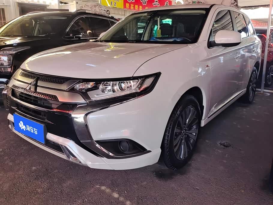 Mitsubishi Outlander Mitsubishi Outlander