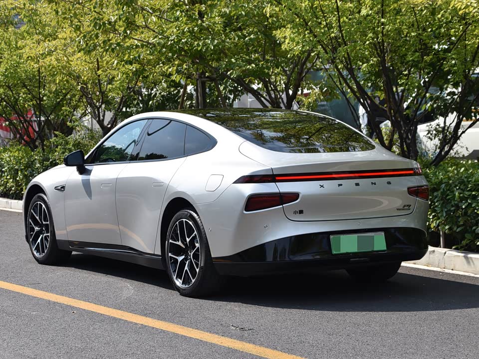 XPENG P7
