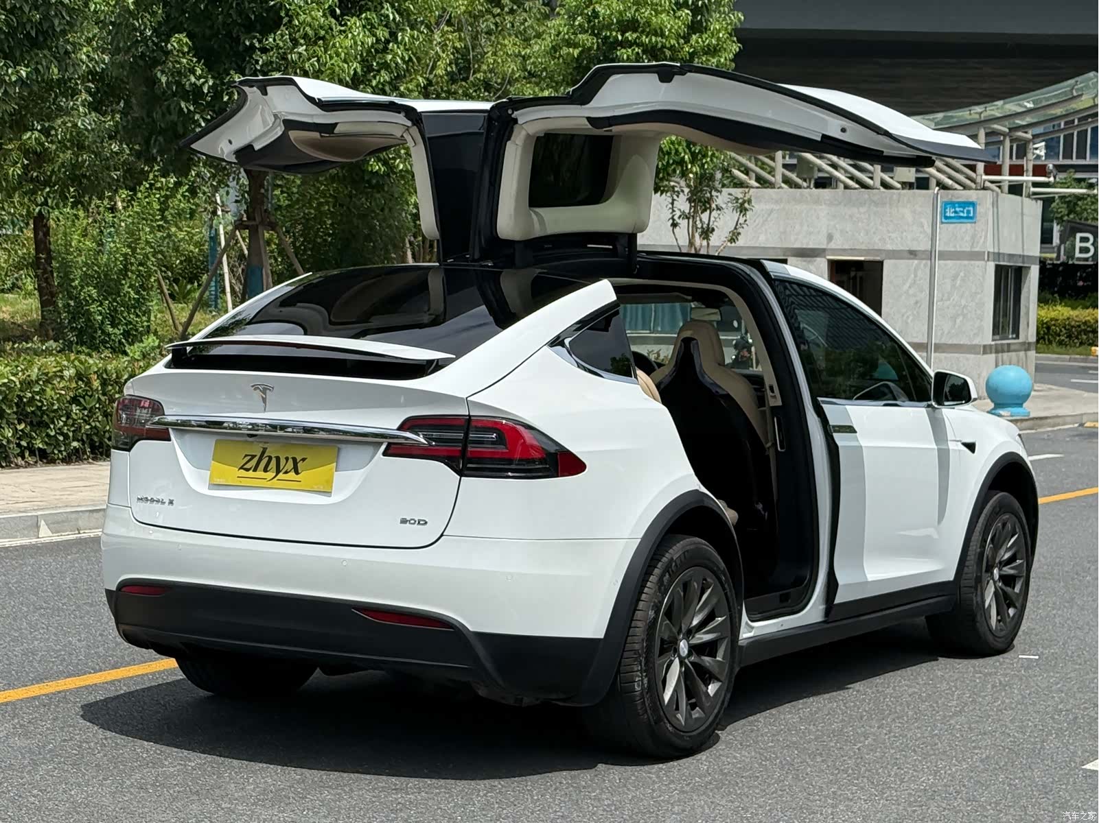 Tesla Model X, 2017 7